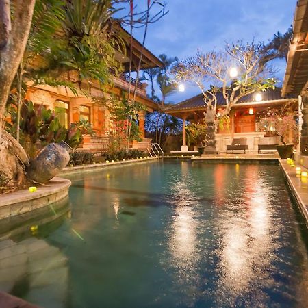 Depradha Ubud Esterno foto