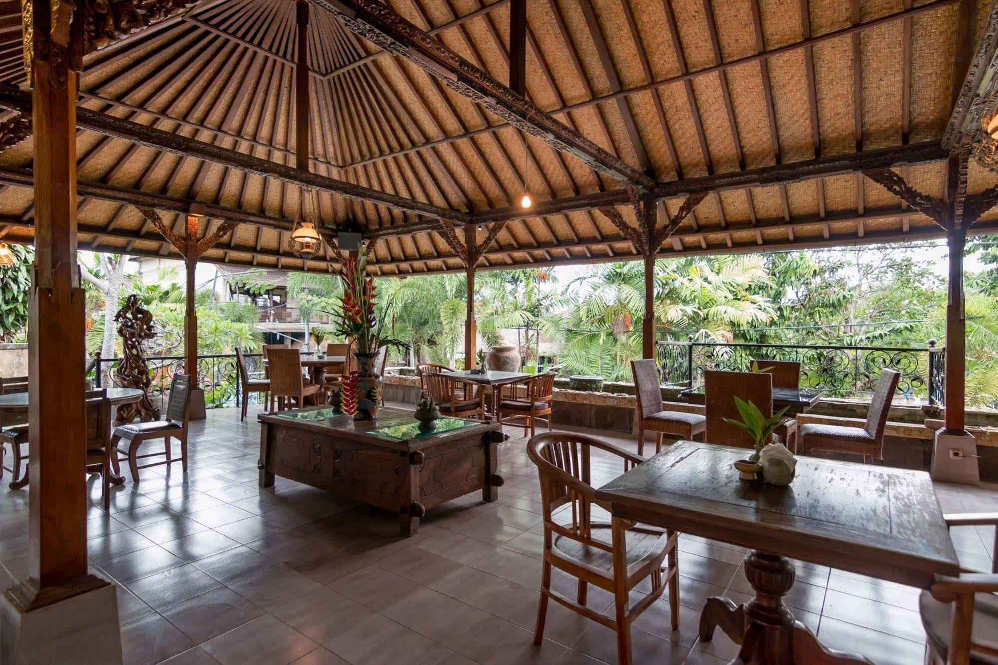 Depradha Ubud Esterno foto