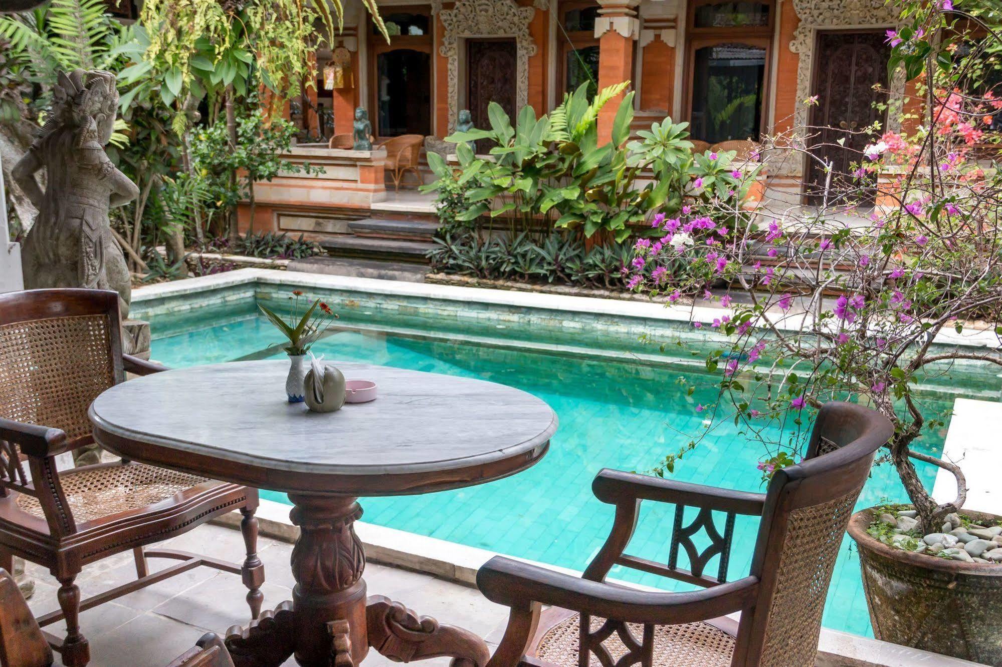 Depradha Ubud Esterno foto